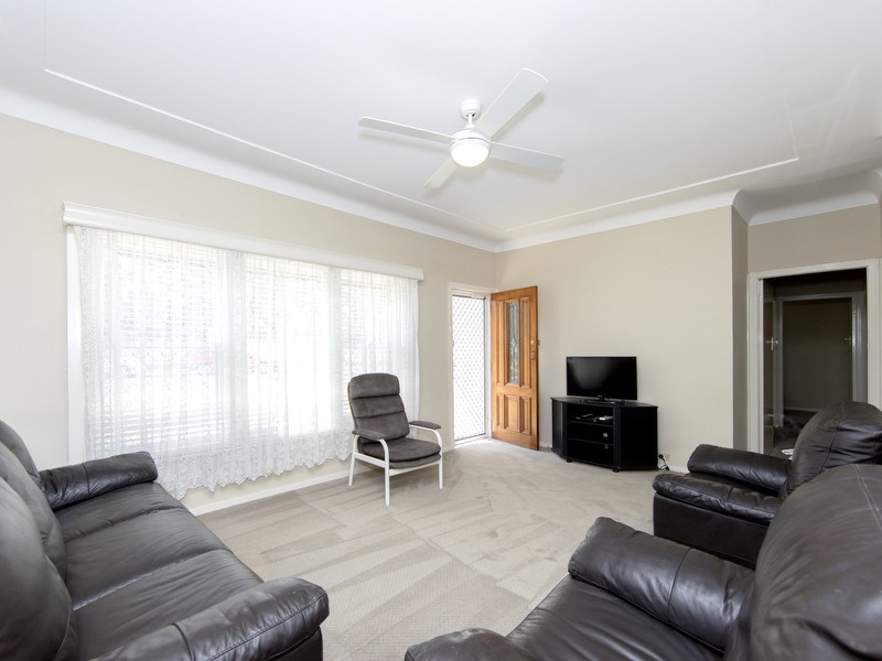 28 Bell Street, Speers Point NSW 2284