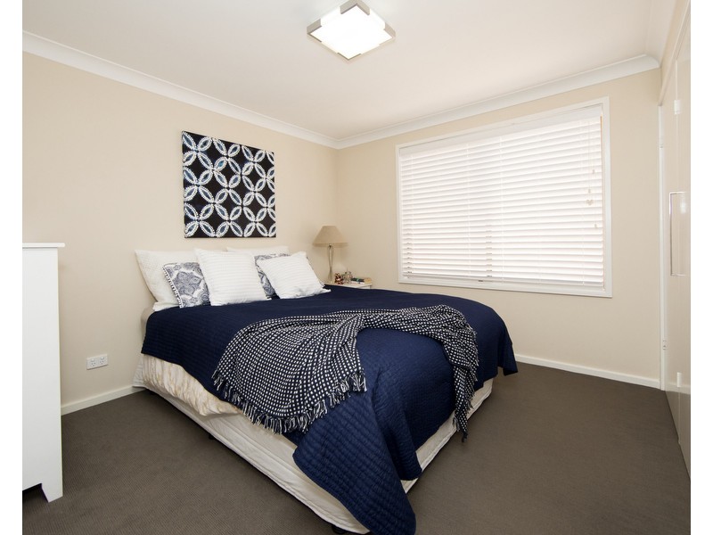 33 The Esplanade, Caves Beach NSW 2281