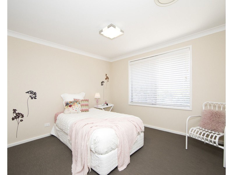 33 The Esplanade, Caves Beach NSW 2281