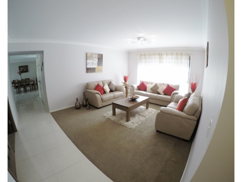 8 Styles Close, Fletcher NSW 2287