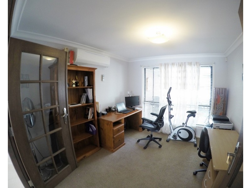 8 Styles Close, Fletcher NSW 2287