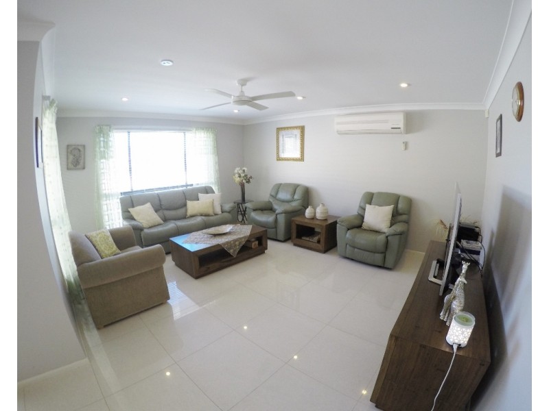8 Styles Close, Fletcher NSW 2287