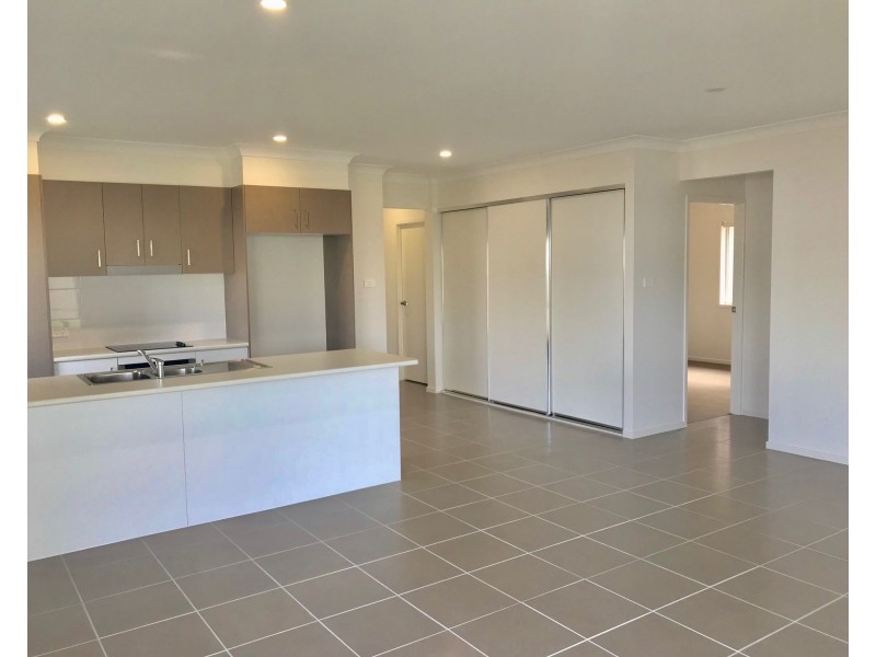 50 Triton Boulevard, North Rothbury NSW 2335