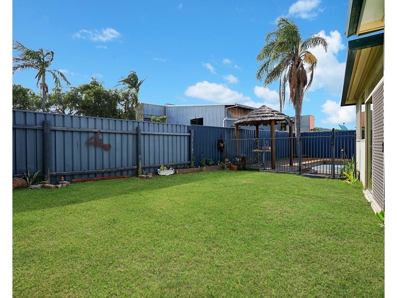 13 Cobbin Parade, Belmont NSW 2280