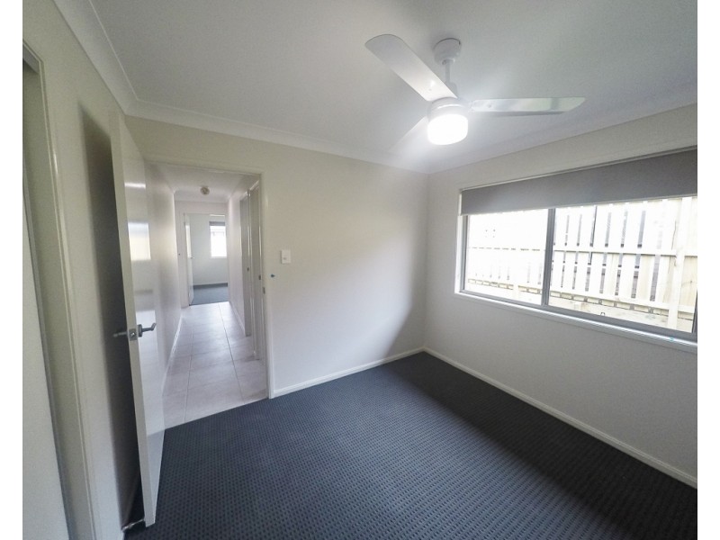 8 Flavum Street, Fletcher NSW 2287