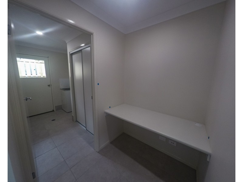 8 Flavum Street, Fletcher NSW 2287