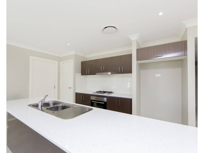 6 Warbler Avenue, Aberglasslyn NSW 2320