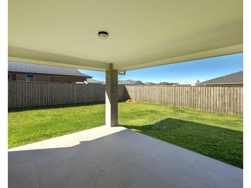 6 Warbler Avenue, Aberglasslyn NSW 2320