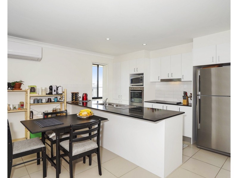 41 Seaside Boulevard, Fern Bay NSW 2295
