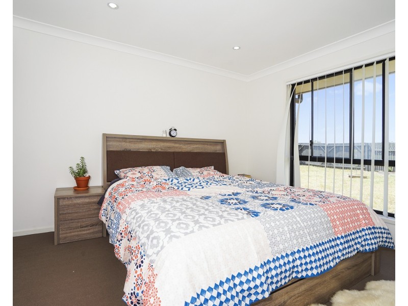 41 Seaside Boulevard, Fern Bay NSW 2295