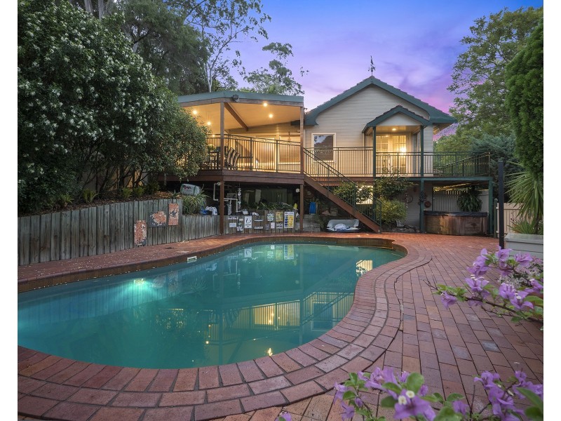 10 Carisbrooke Avenue, New Lambton Heights NSW 2305