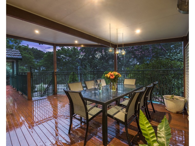 10 Carisbrooke Avenue, New Lambton Heights NSW 2305