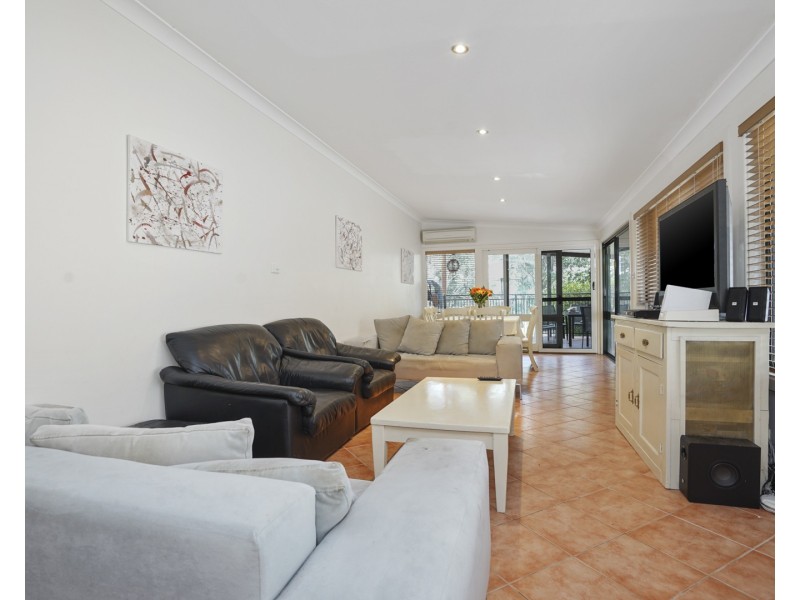 10 Carisbrooke Avenue, New Lambton Heights NSW 2305