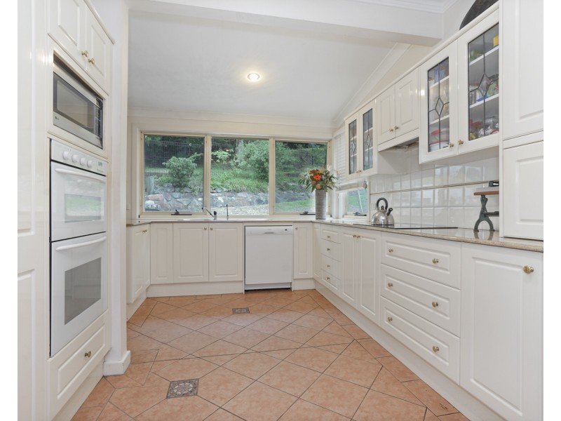 10 Carisbrooke Avenue, New Lambton Heights NSW 2305