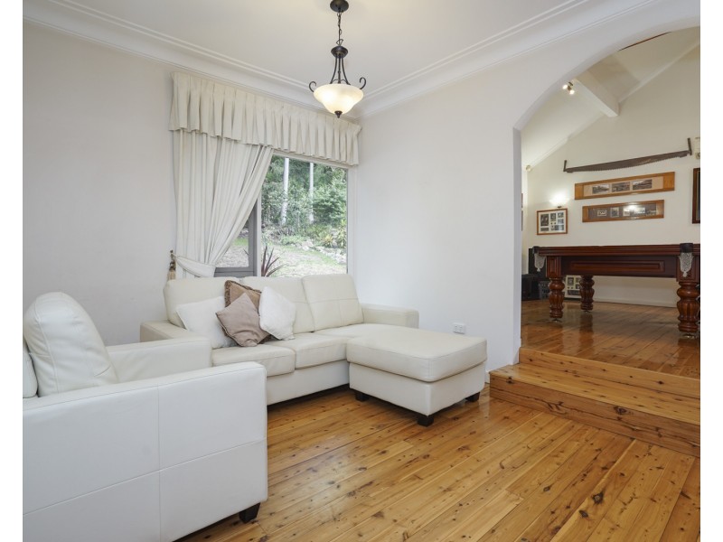 10 Carisbrooke Avenue, New Lambton Heights NSW 2305