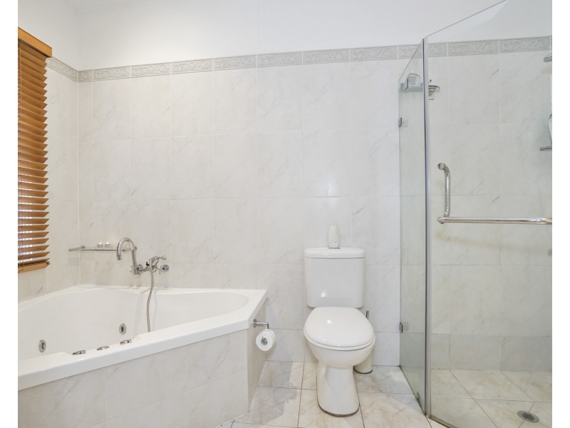 10 Carisbrooke Avenue, New Lambton Heights NSW 2305