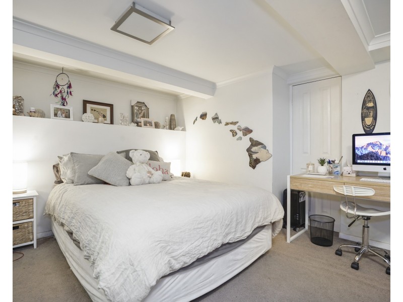 10 Carisbrooke Avenue, New Lambton Heights NSW 2305