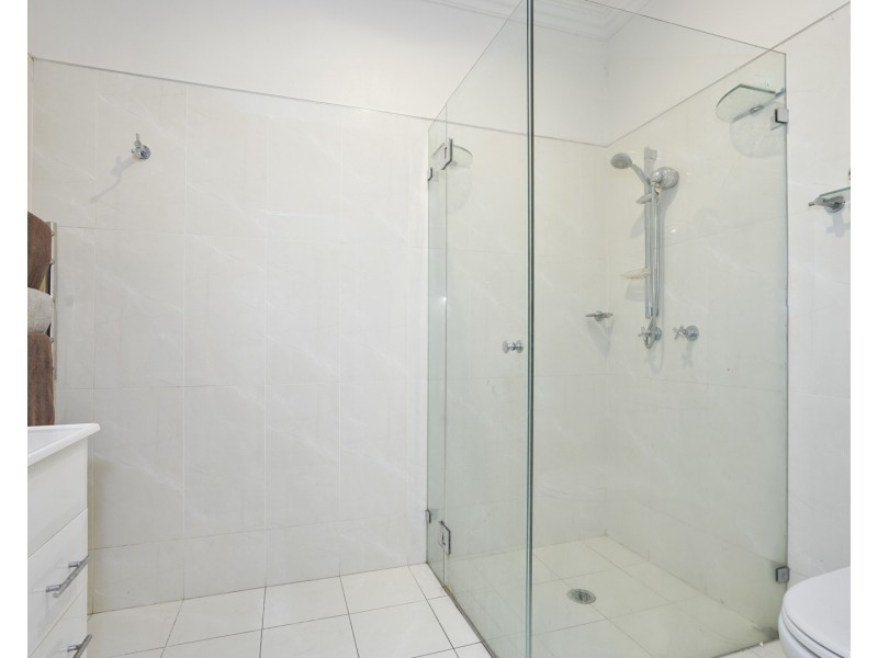 10 Carisbrooke Avenue, New Lambton Heights NSW 2305