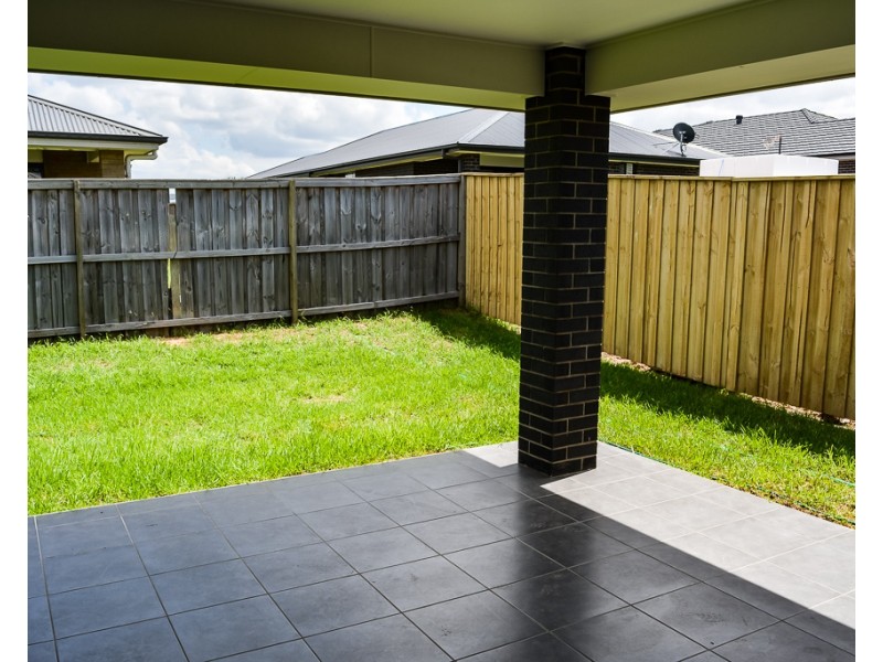 9 Mirug Crescent, Fletcher NSW 2287