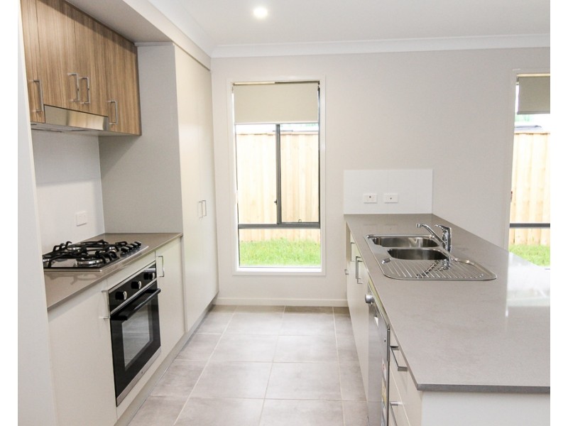 24 Mirug Crescent, Fletcher NSW 2287
