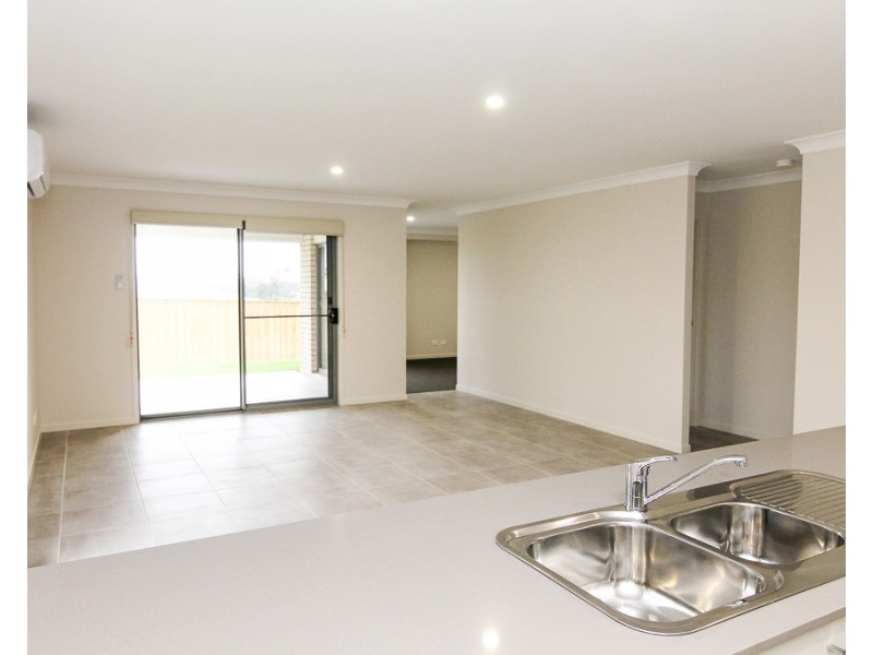 24 Mirug Crescent, Fletcher NSW 2287