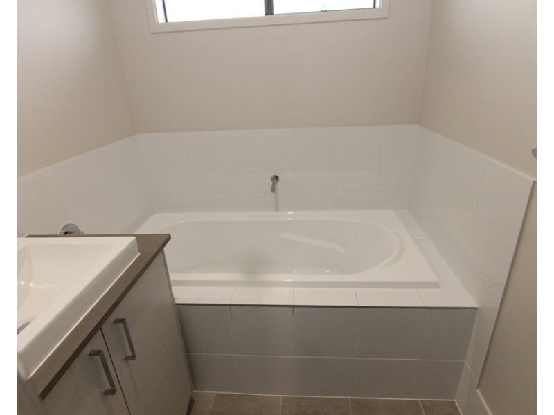 24 Mirug Crescent, Fletcher NSW 2287