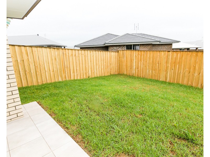 24 Mirug Crescent, Fletcher NSW 2287