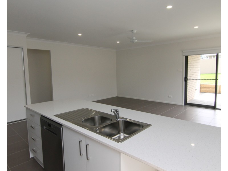 5 Newsham Street, North Rothbury NSW 2335