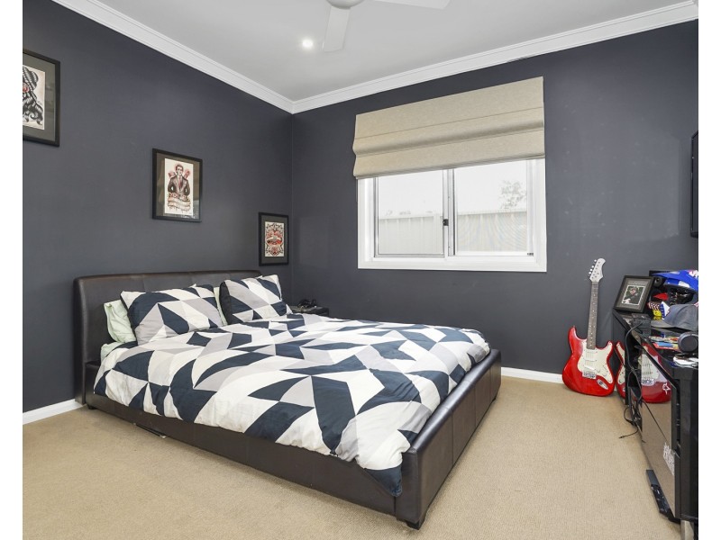 35 Rosewood Crescent, Fletcher NSW 2287