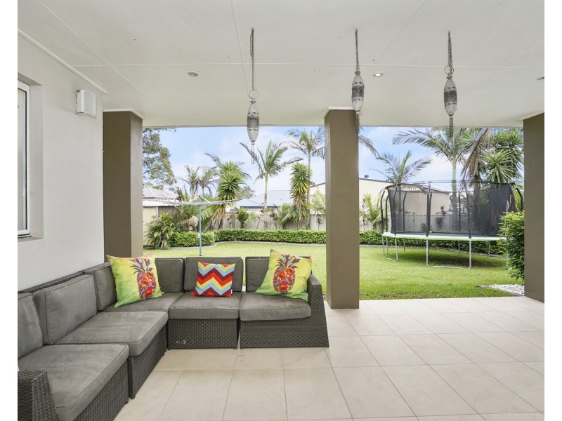 35 Rosewood Crescent, Fletcher NSW 2287