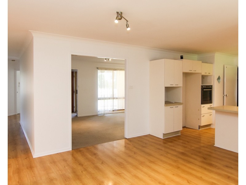 17 Gundaroo Circuit, Maryland NSW 2287