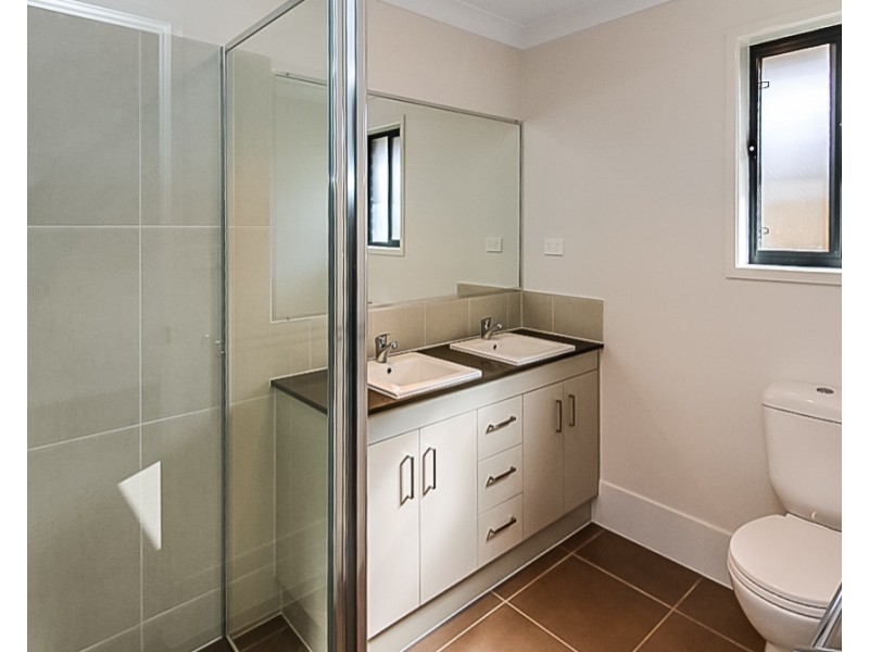 27 Barr Promenade, Thornton NSW 2322