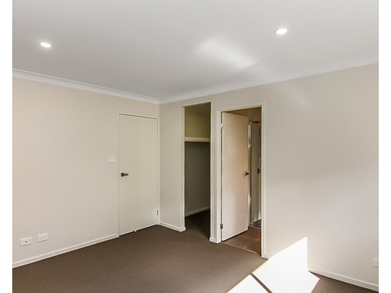 27 Barr Promenade, Thornton NSW 2322