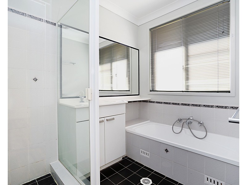 2/38 Callan Avenue, Maryland NSW 2287