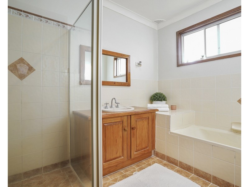 4 Dunston Close, New Lambton Heights NSW 2305