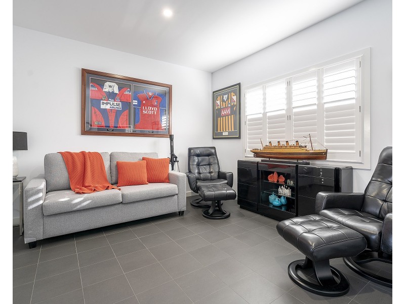 16 Nanda Street, Marmong Point NSW 2284