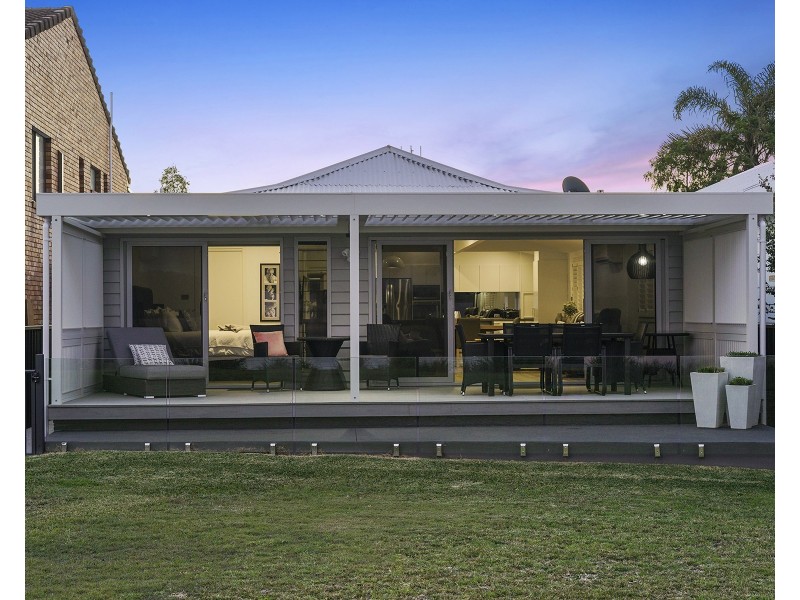 16 Nanda Street, Marmong Point NSW 2284