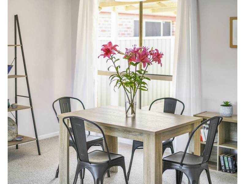 77 Decora Crescent, Warabrook NSW 2304