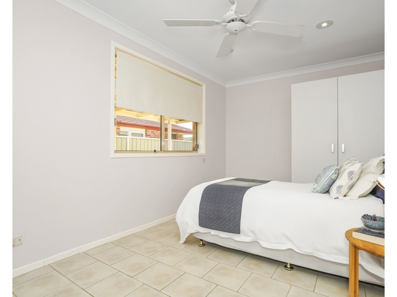 77 Decora Crescent, Warabrook NSW 2304