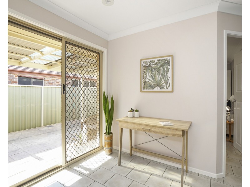 77 Decora Crescent, Warabrook NSW 2304