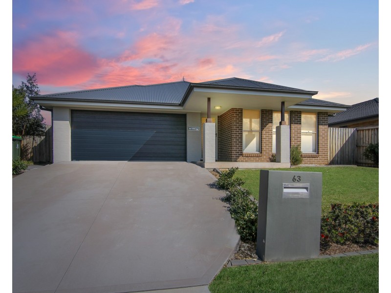 63 Adeline Crescent, Fletcher NSW 2287