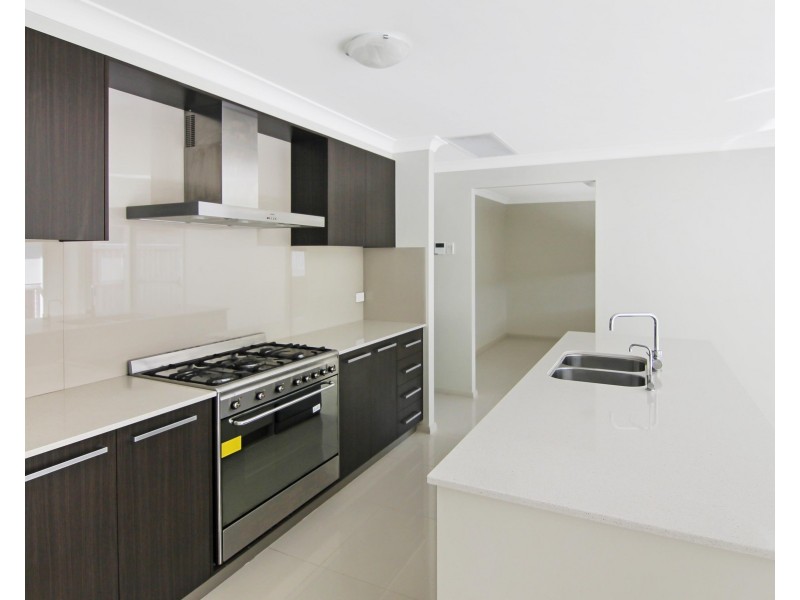 63 Adeline Crescent, Fletcher NSW 2287