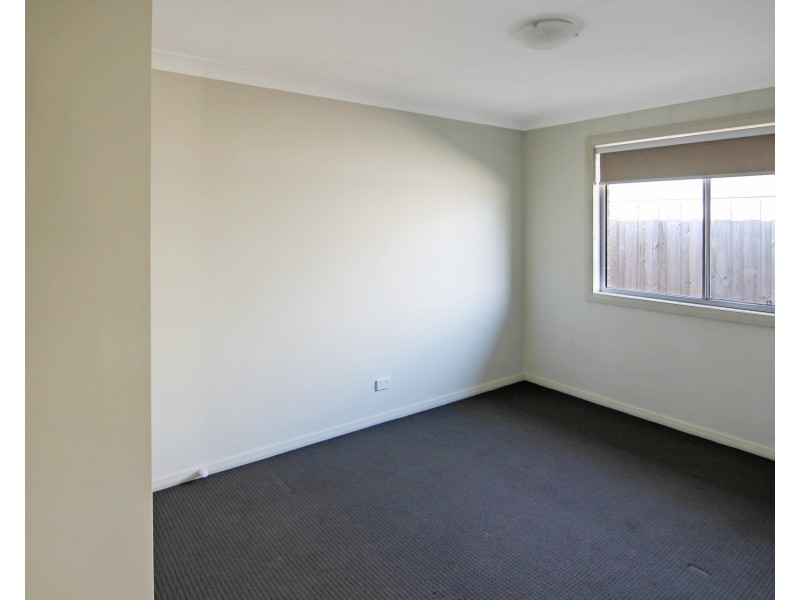 63 Adeline Crescent, Fletcher NSW 2287