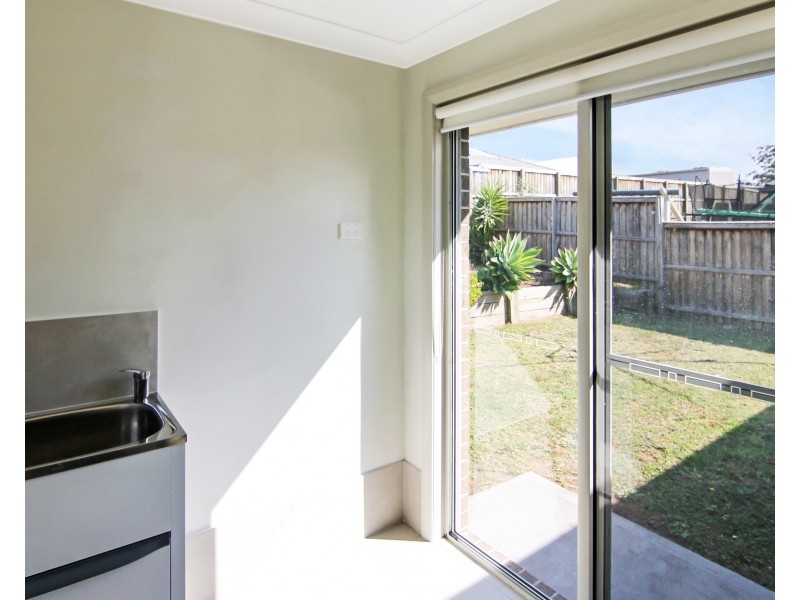 63 Adeline Crescent, Fletcher NSW 2287