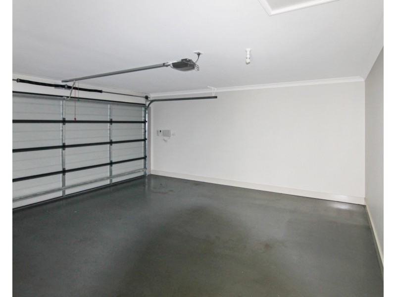 63 Adeline Crescent, Fletcher NSW 2287