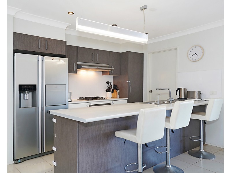 7 Kimberley Place, Macquarie Hills NSW 2285