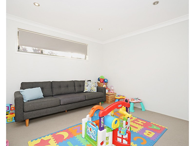 7 Kimberley Place, Macquarie Hills NSW 2285