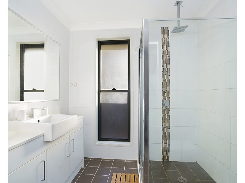 7 Kimberley Place, Macquarie Hills NSW 2285