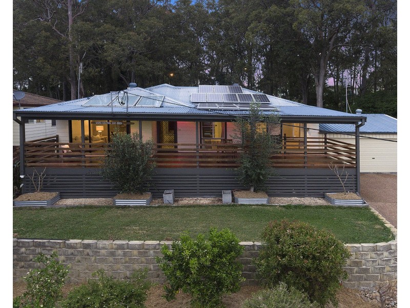 4 Berwick Crescent, Maryland NSW 2287