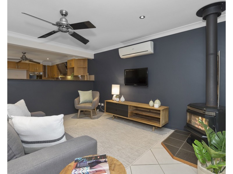 4 Berwick Crescent, Maryland NSW 2287